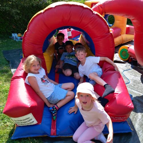 Kinder beim Bewegungsfest